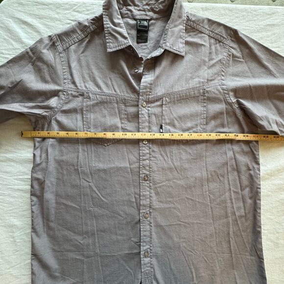 2 North Face Men’s Large Button Up‎ Short Sleeve Shirts Fishing Outdoors Hike - Picture 8 of 16